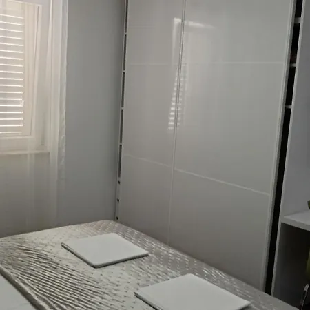Appartement Twins 1 By Guide *